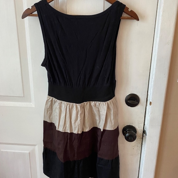 COLORBLOCK RUFFLE DRESS M - Picture 2 of 3